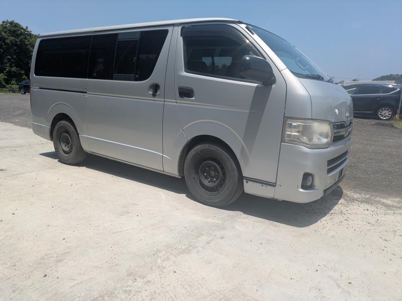 TOYOTA HIACE-V 2011/1