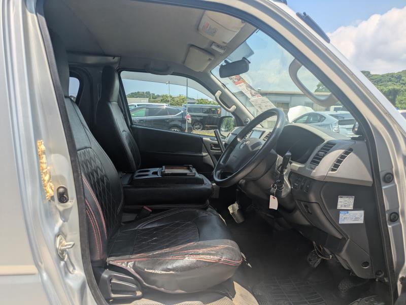 TOYOTA HIACE-V 2011/1