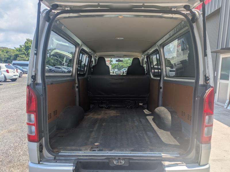 TOYOTA HIACE-V 2011/1