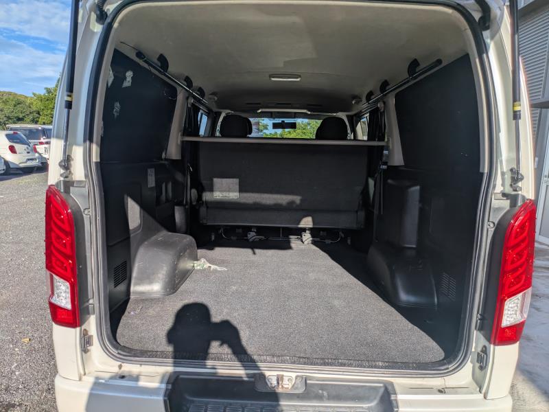 TOYOTA REGIUSACE 2013/8