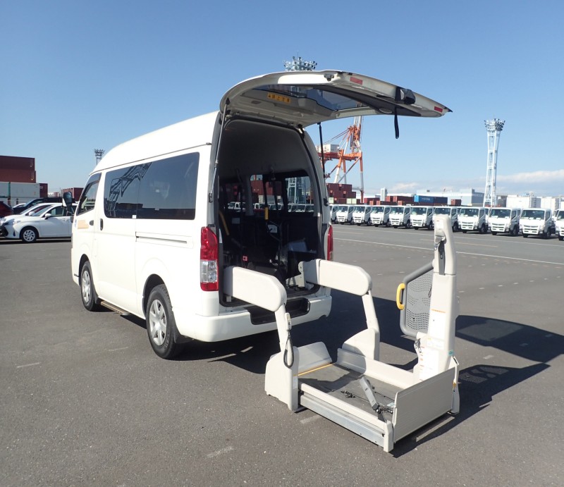 TOYOTA HIACE 2014/7