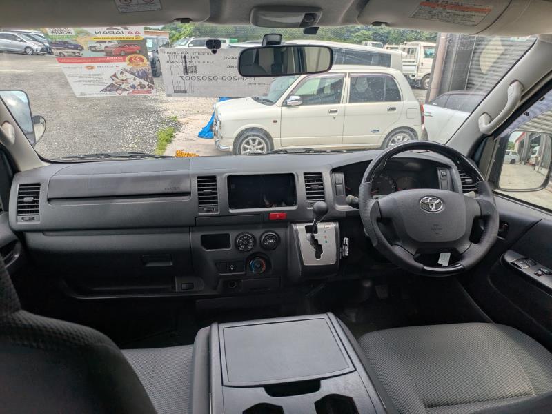 TOYOTA HIACE 2014/7