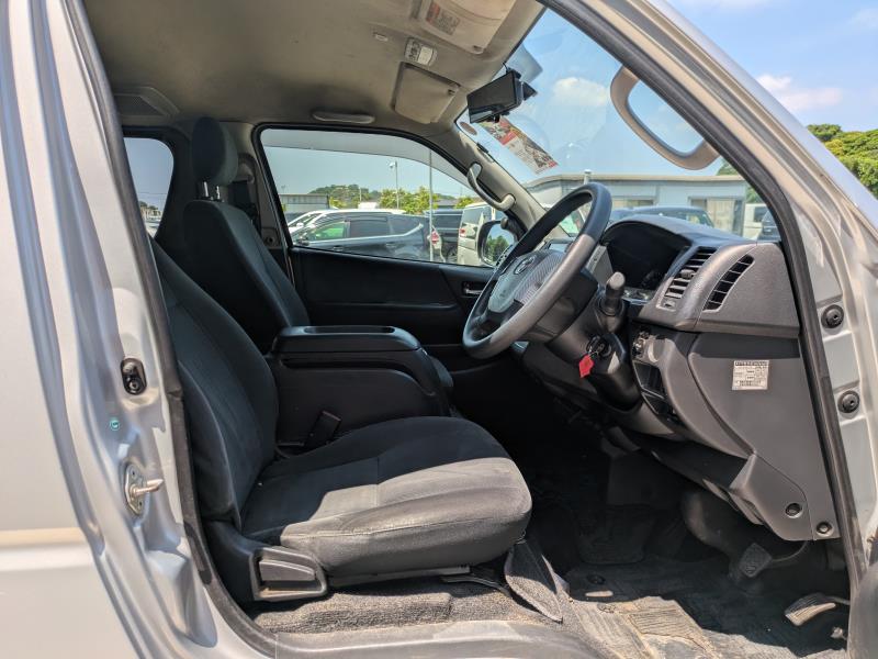 TOYOTA HIACE-V 2015/3