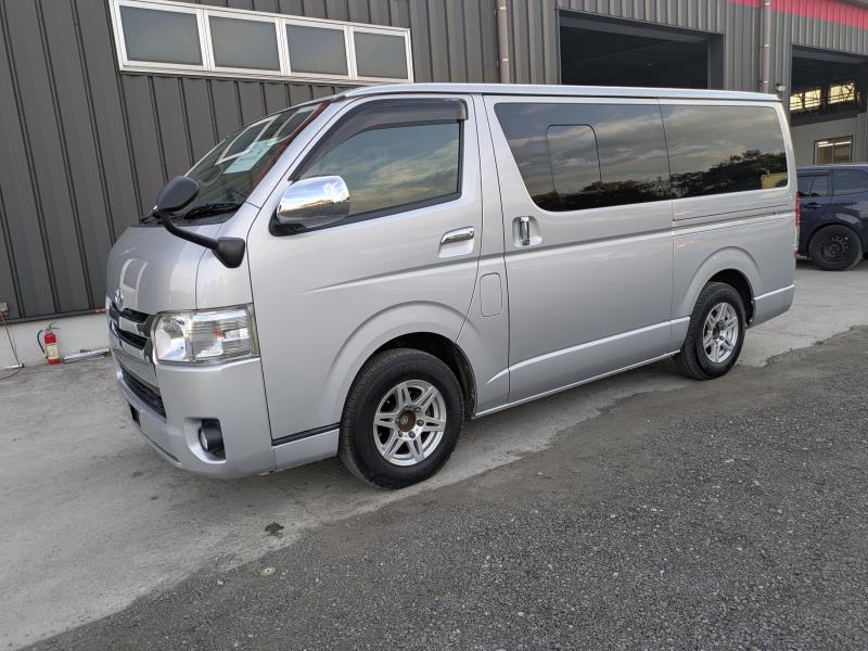 TOYOTA HIACE 2015/7