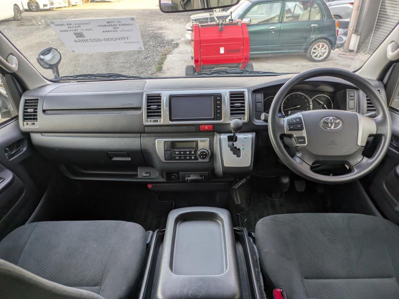 TOYOTA HIACE 2015/7