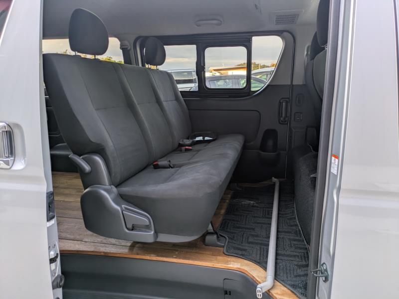 TOYOTA HIACE 2015/7
