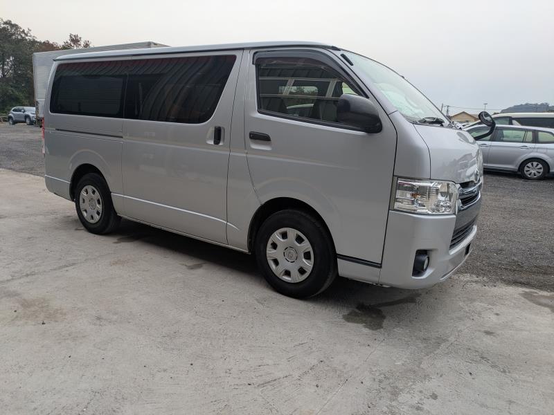 TOYOTA REGIUSACE 2015/12