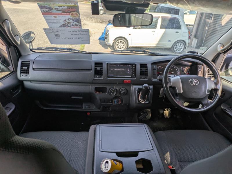 TOYOTA HIACE 2020/1