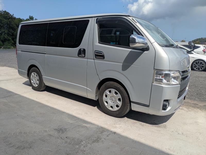 TOYOTA HIACE 2014/8