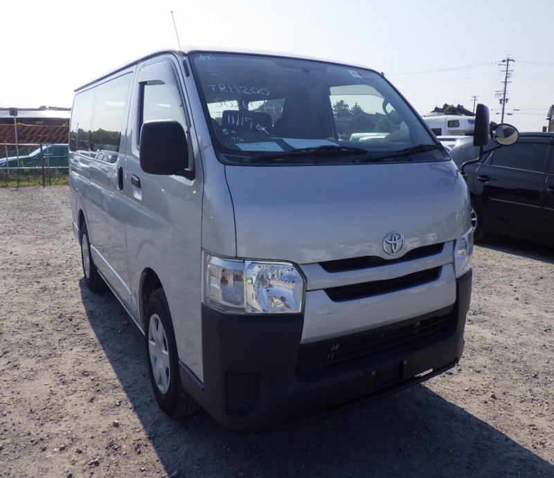 TOYOTA HIACE 2015/12