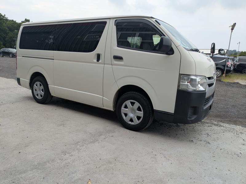TOYOTA HIACE 2016/7
