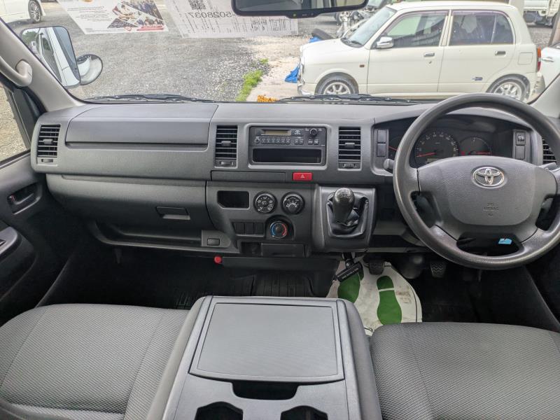 TOYOTA HIACE 2016/7