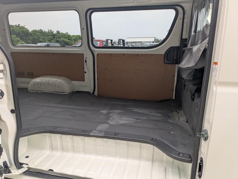 TOYOTA HIACE 2016/7