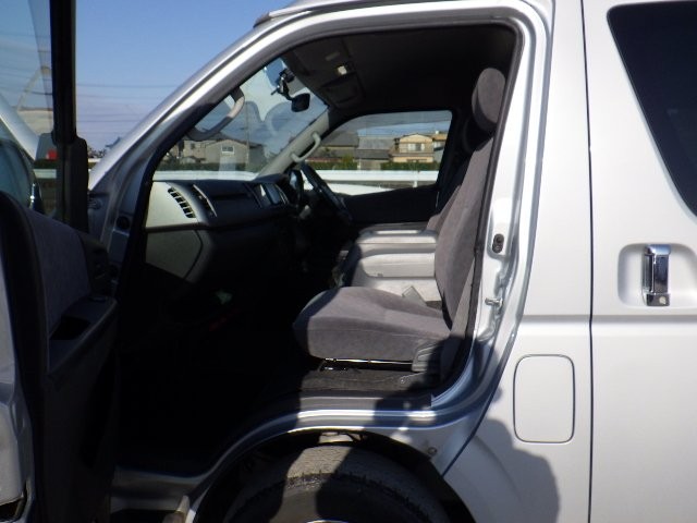 TOYOTA HIACE WAGON 2010/2