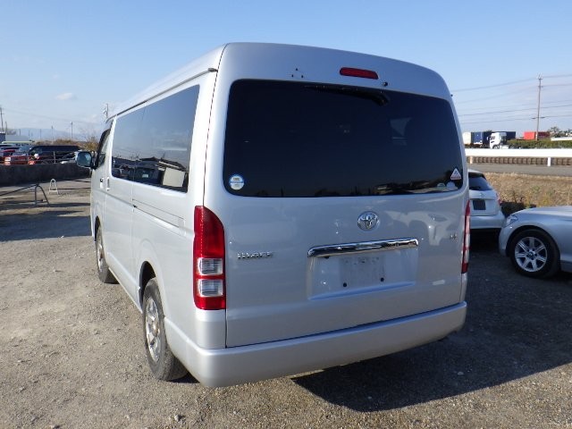 TOYOTA HIACE WAGON 2010/2