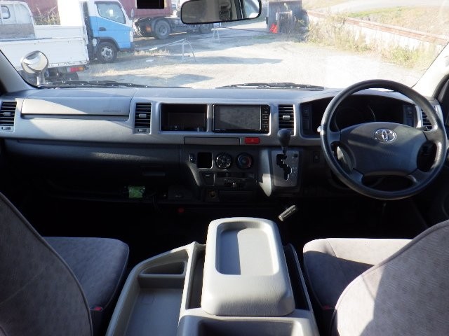 TOYOTA HIACE WAGON 2010/2