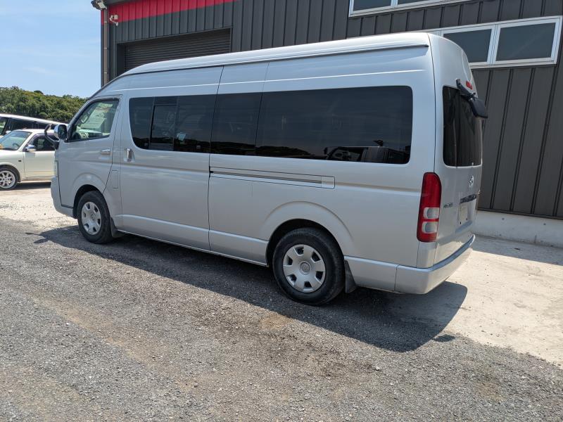 TOYOTA HIACE 2009/5
