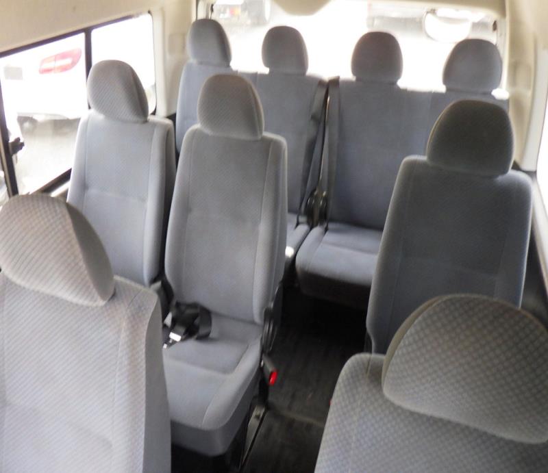 TOYOTA HIACE 2011/6