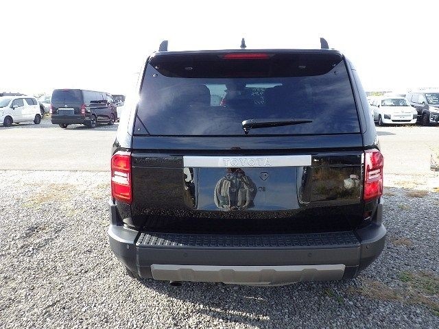 TOYOTA LAND CRUISER 250 2024/8