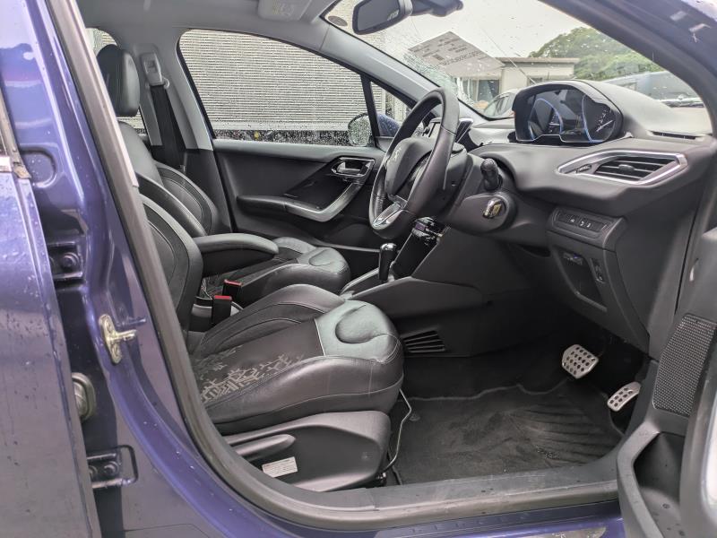 PEUGEOT 208 2013/3