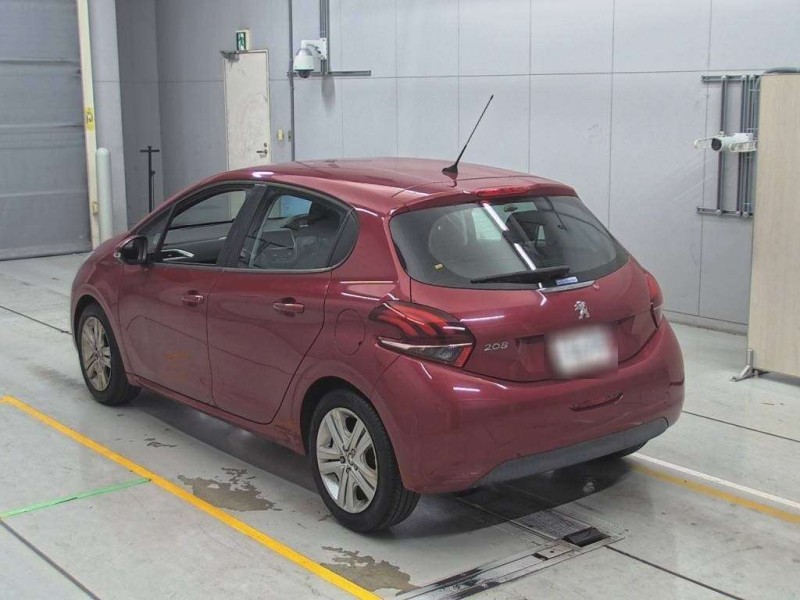 PEUGEOT 208 2018/11