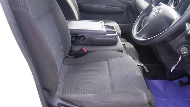 NISSAN NV350 CARAVAN VAN 2015/2