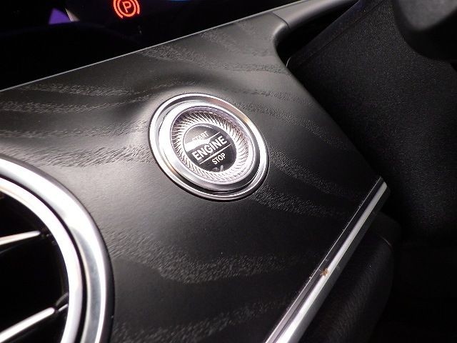 MERCEDES BENZ E CLASS 2023/9