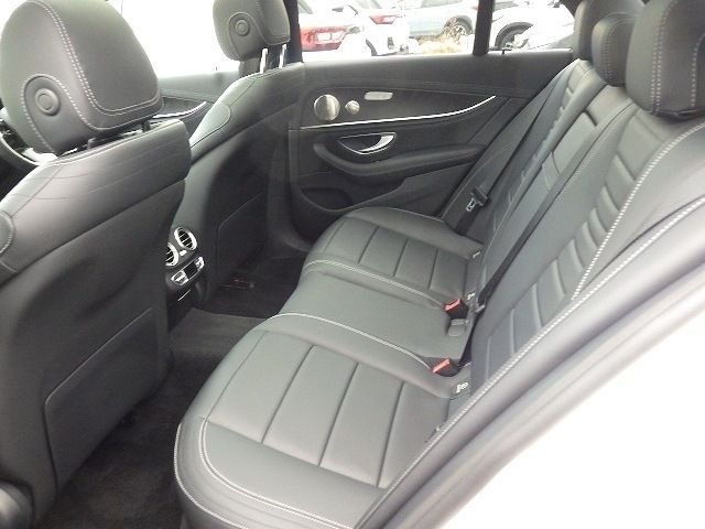 MERCEDES BENZ E CLASS 2023/9