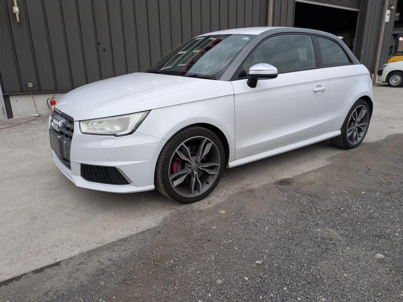 AUDI S1 2015/3