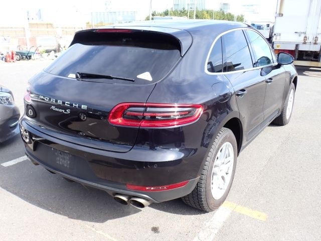 PORSCHE MACAN 2018/12