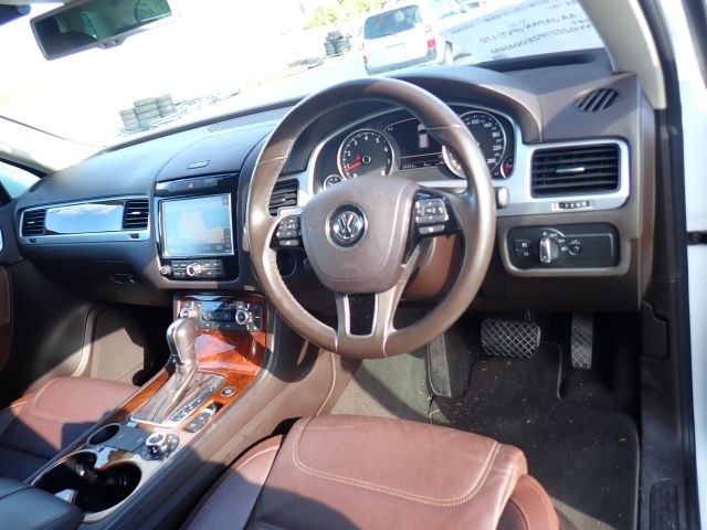 VOLKSWAGEN TOUAREG 2014/7