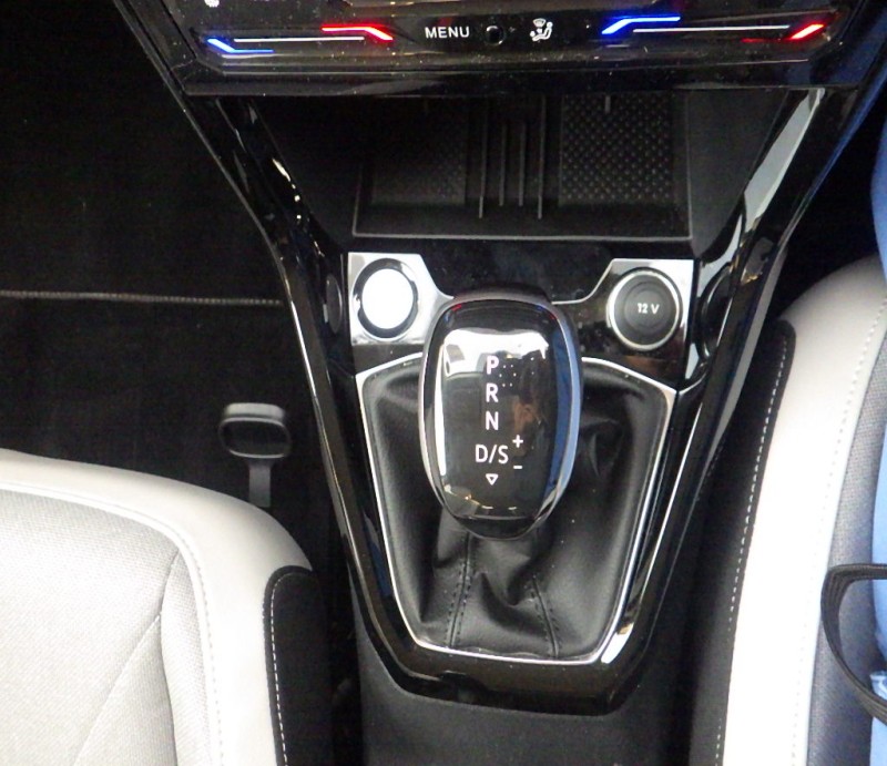 VOLKSWAGEN T-CROSS 2025/6