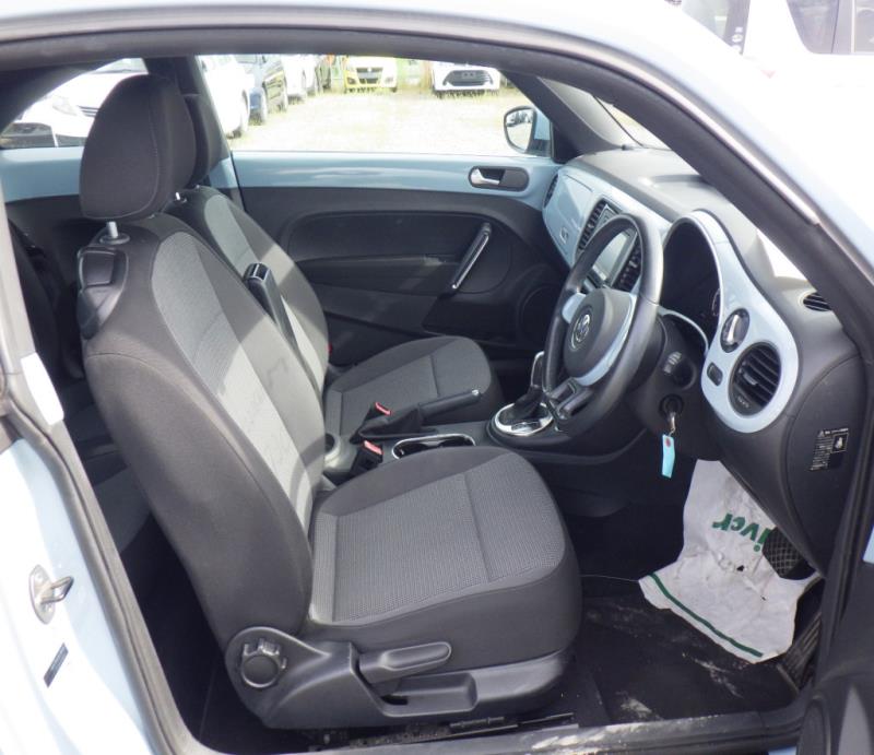VOLKSWAGEN BEETLE 2014/5