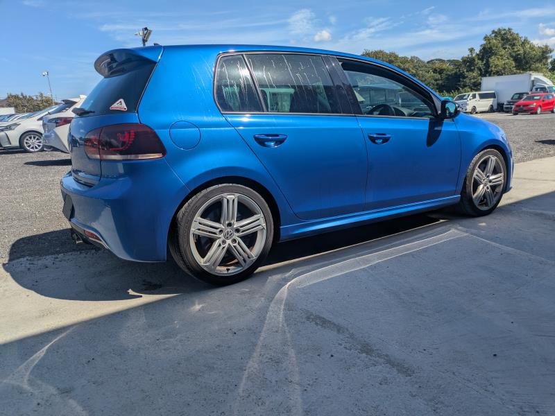 VOLKSWAGEN GOLF R 2011/5