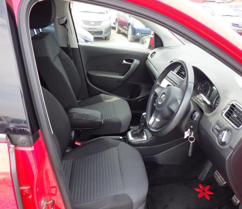 VOLKSWAGEN POLO 2013/10