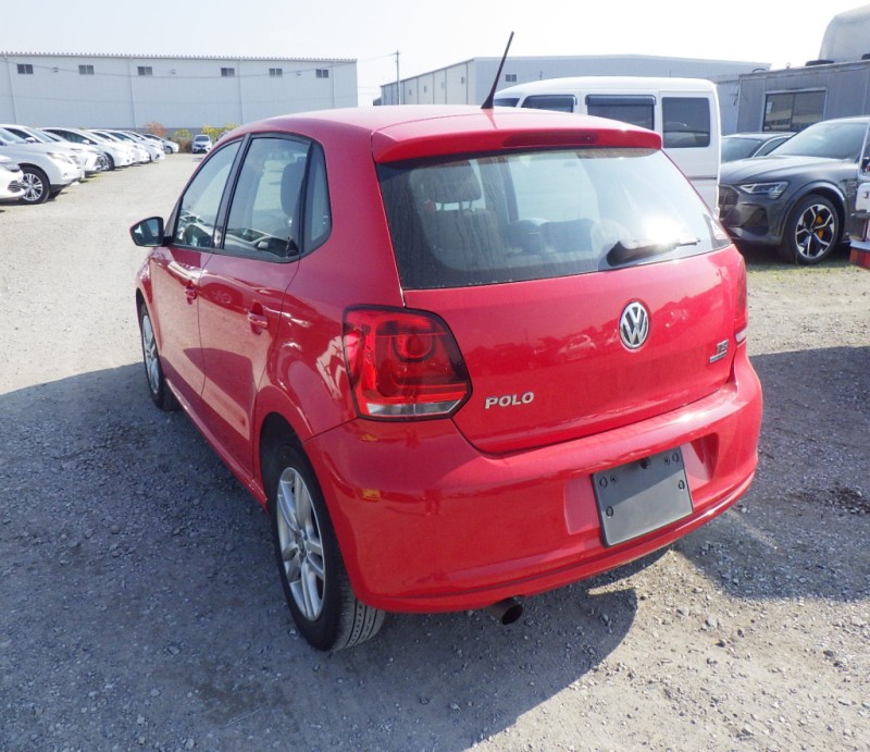 VOLKSWAGEN POLO 2013/9