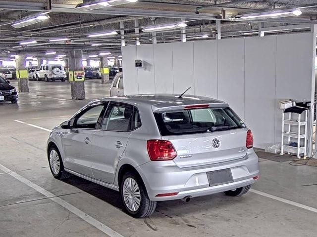 VOLKSWAGEN POLO 2014/10
