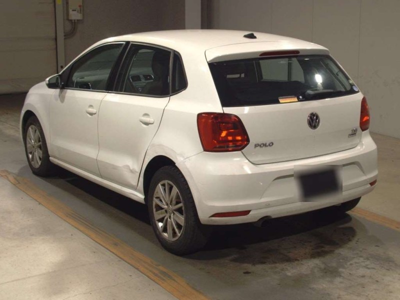 VOLKSWAGEN POLO 2015/11