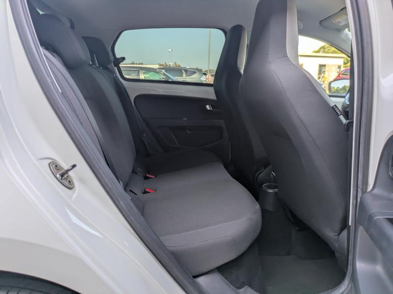 VOLKSWAGEN UP 2012/10