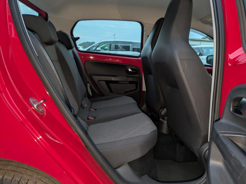 VOLKSWAGEN UP 2014/8