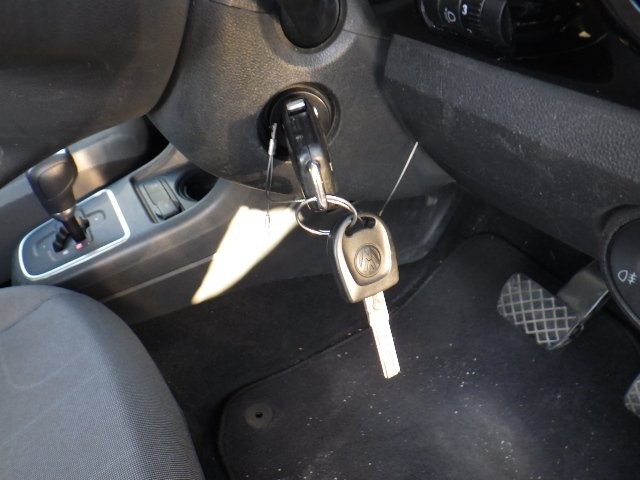 VOLKSWAGEN UP 2015/11