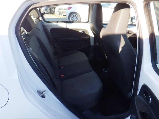VOLKSWAGEN UP 2015/11