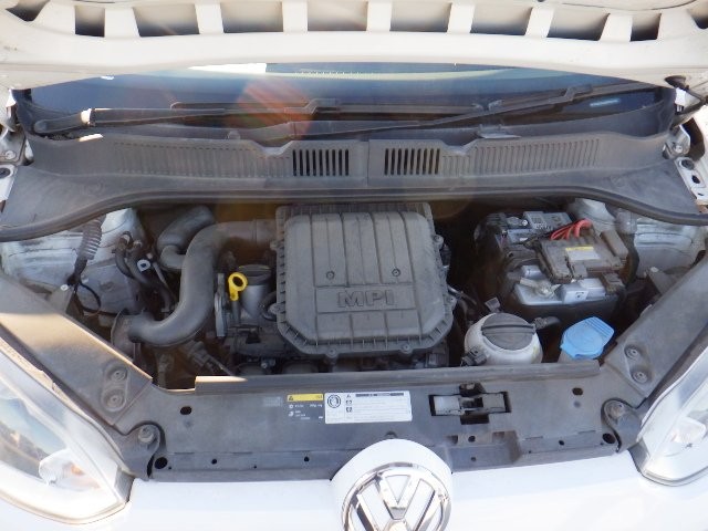 VOLKSWAGEN UP 2015/11