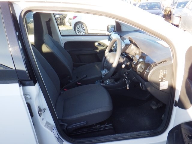 VOLKSWAGEN UP 2015/11