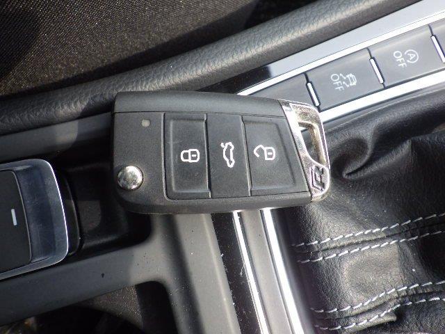 VOLKSWAGEN GOLF R 2014/3