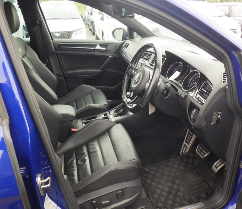 VOLKSWAGEN GOLF R 2015/10