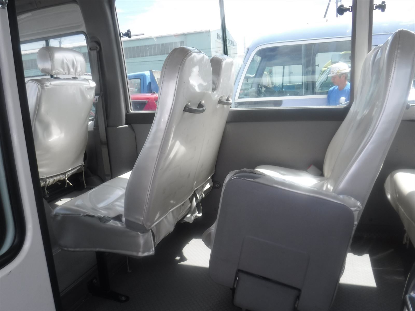 HINO LIESSE II 2010/2