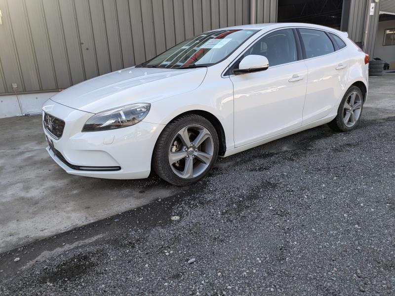 VOLVO V40 2013/10