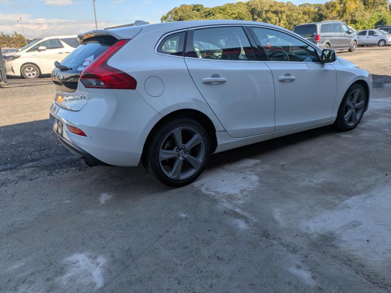 VOLVO V40 2013/10