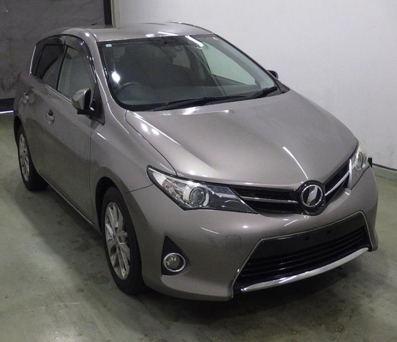 TOYOTA AURIS 2012/4
